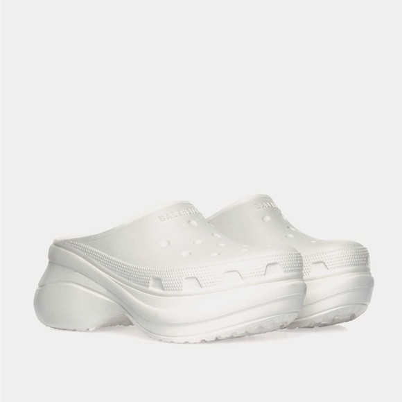 BALENCIAGA + Crocs Pool perforated rubber slides - Picture 3 of 5